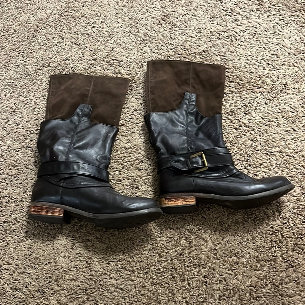 Women’s Civil faux leather boots size 8
